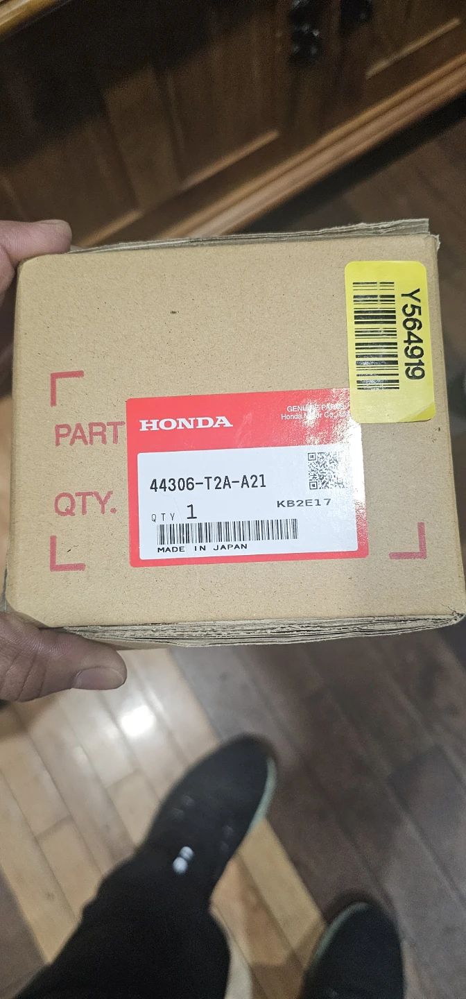 Honda Genuine Parts 44306-T2A-A21 - photo 2