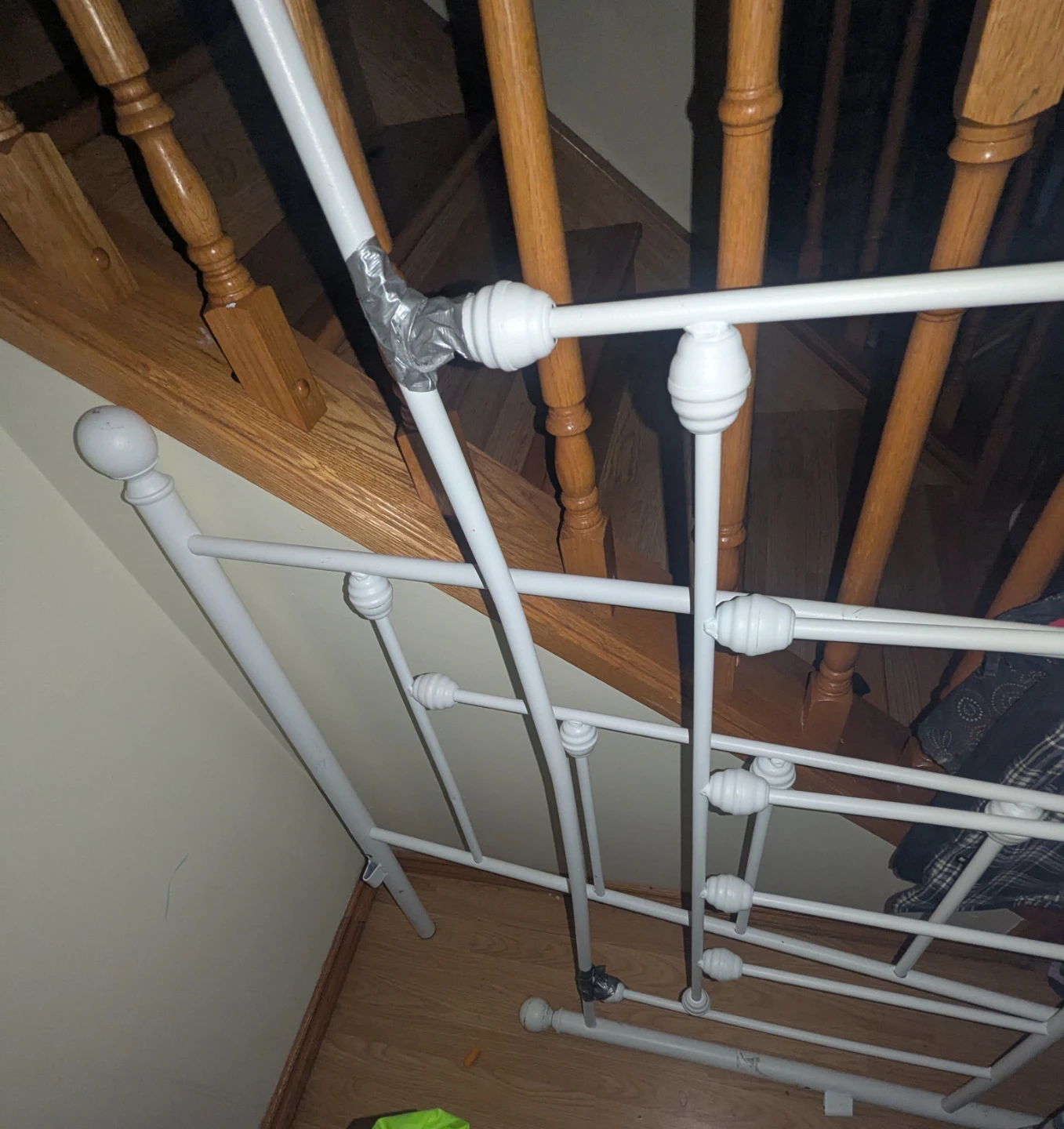 🌱White Metal Bed Frame - photo 2