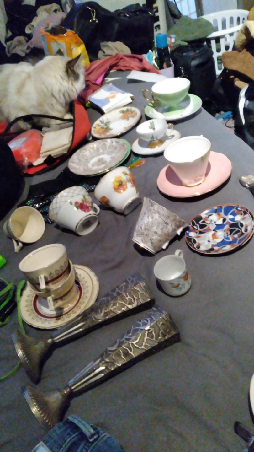 ASSORTED OLD VINTAGE FINE CHINA