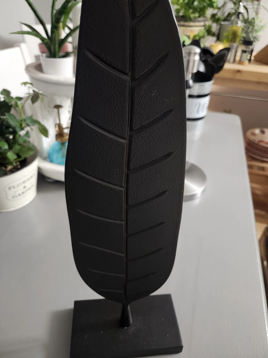 Black Leaf Decorative Sculpture - photo 3