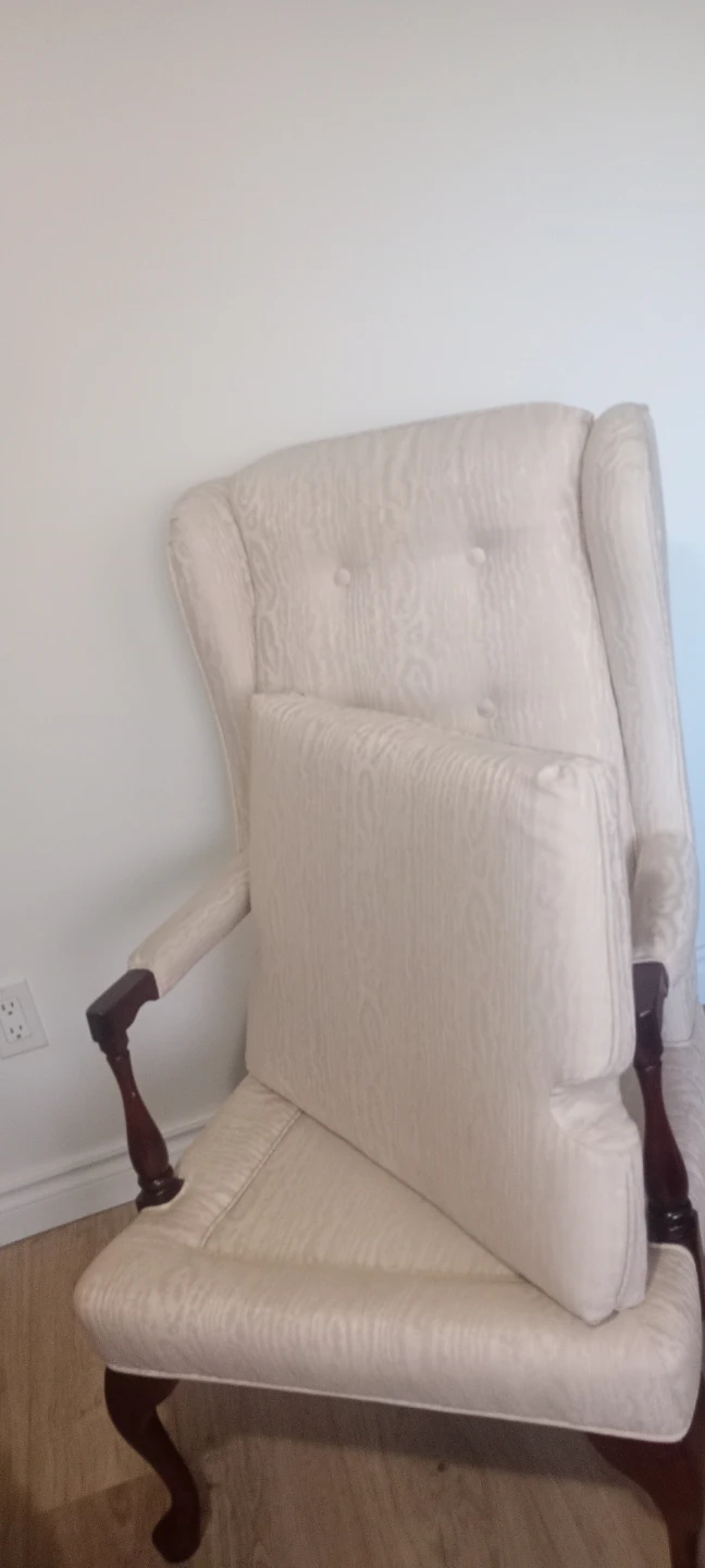 Pair of Cream Upholstered Wingback Chairs - photo 2