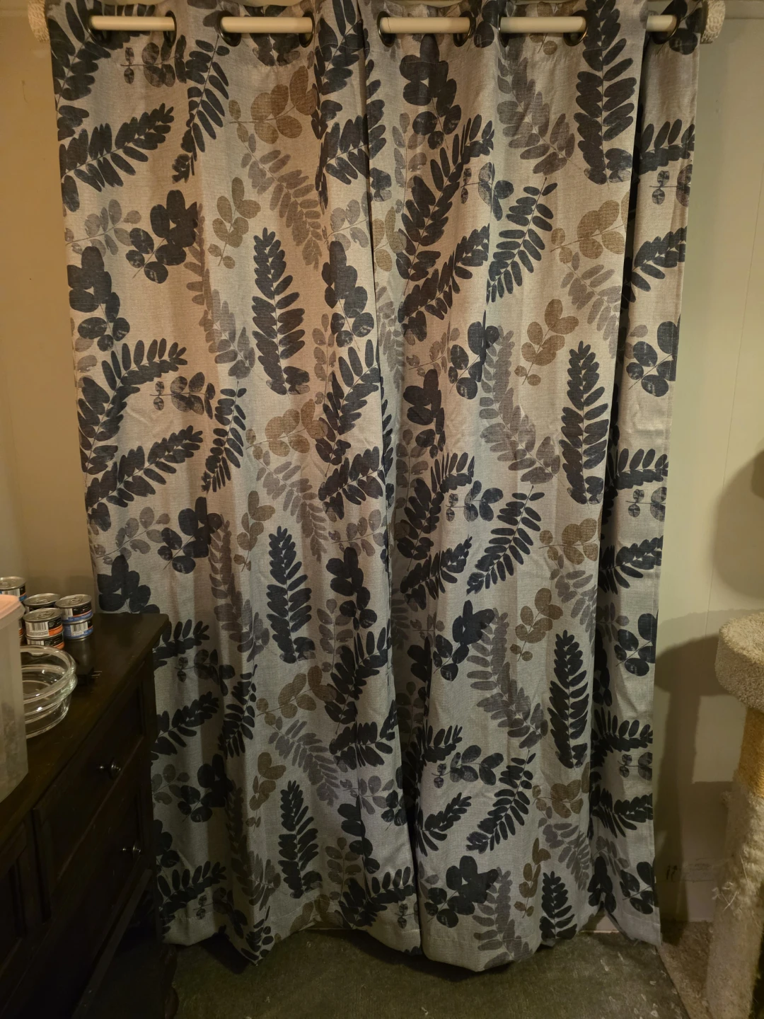 Set of 2 Leaf Pattern Room Darkening Curtains - photo 2