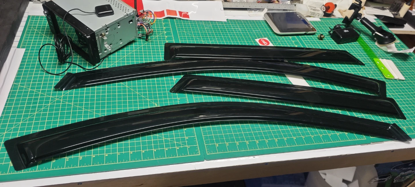 2003-2008 Toyota Matrix & Pontiac Vibe Window Visors - photo 2