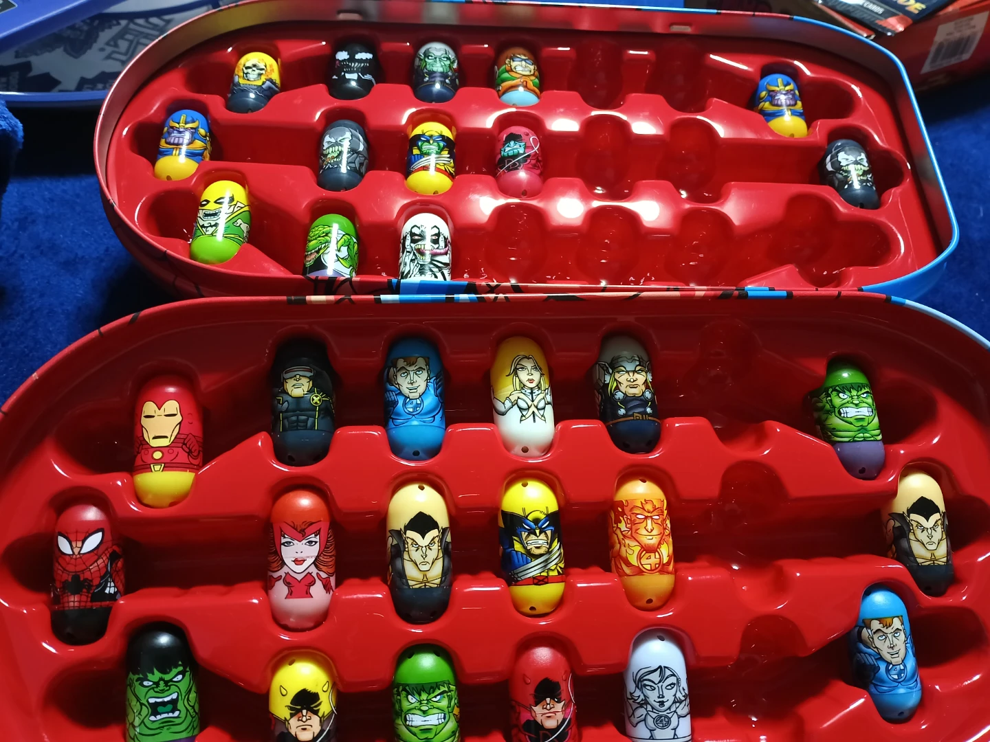 Mighty Beanz Marvel Collector's Tin with Figures - photo 2