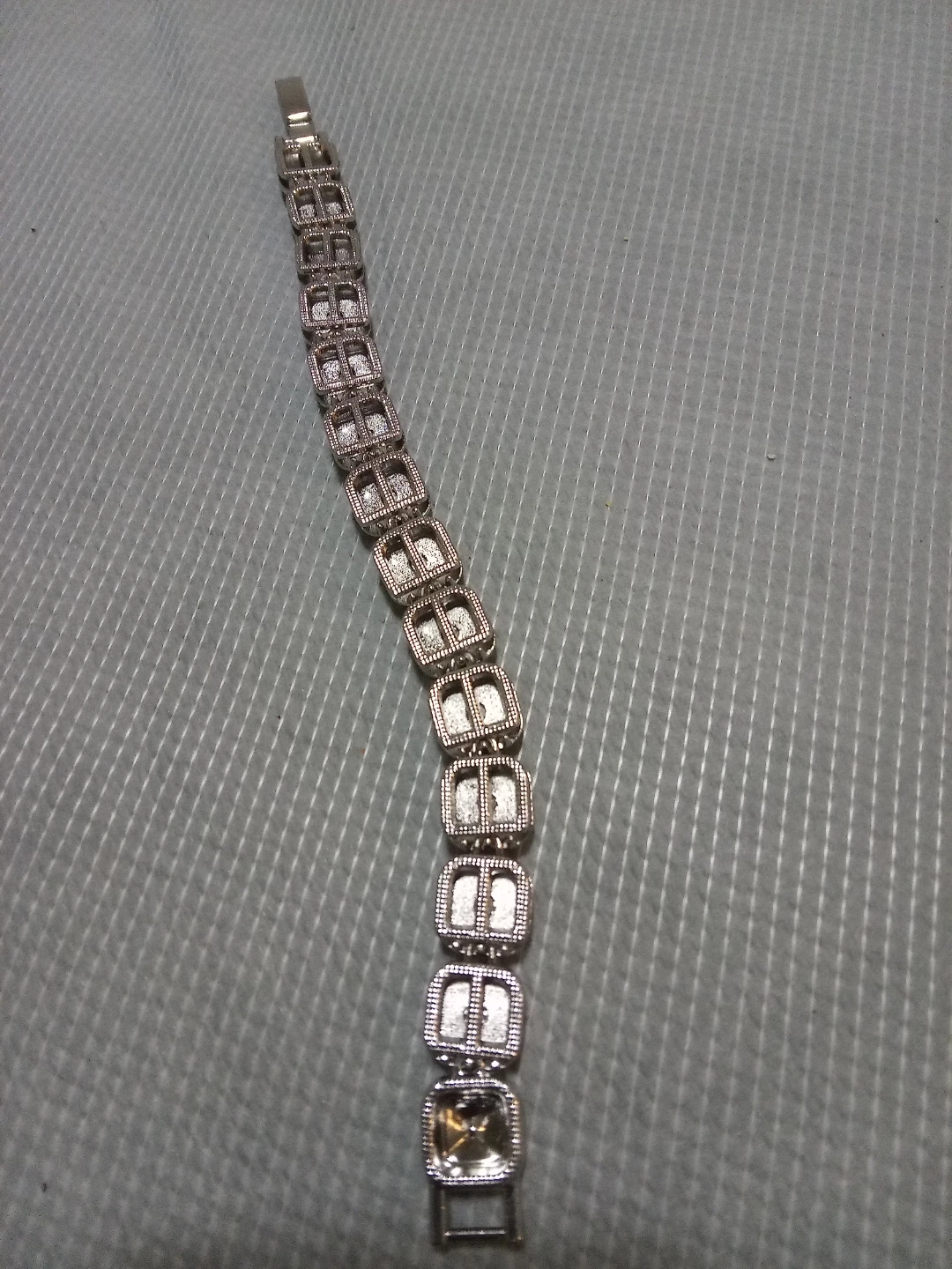 Emerald Green Tennis Bracelet with Silver Accents - photo 4