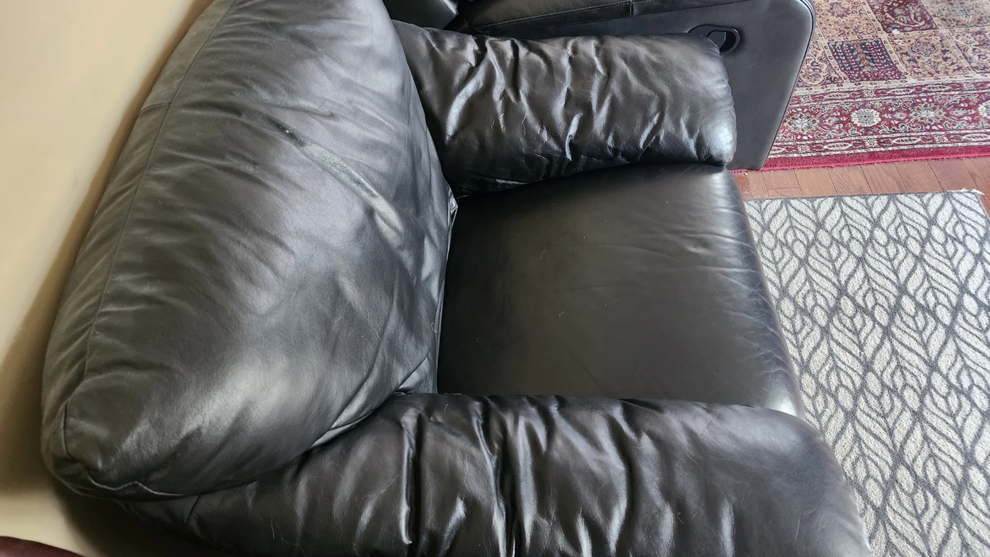 Black Leather Armchair - photo 2