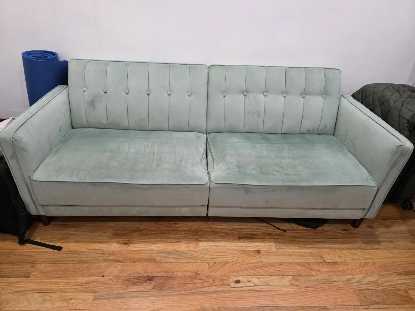Light green tufted sleeper sofa - photo 2