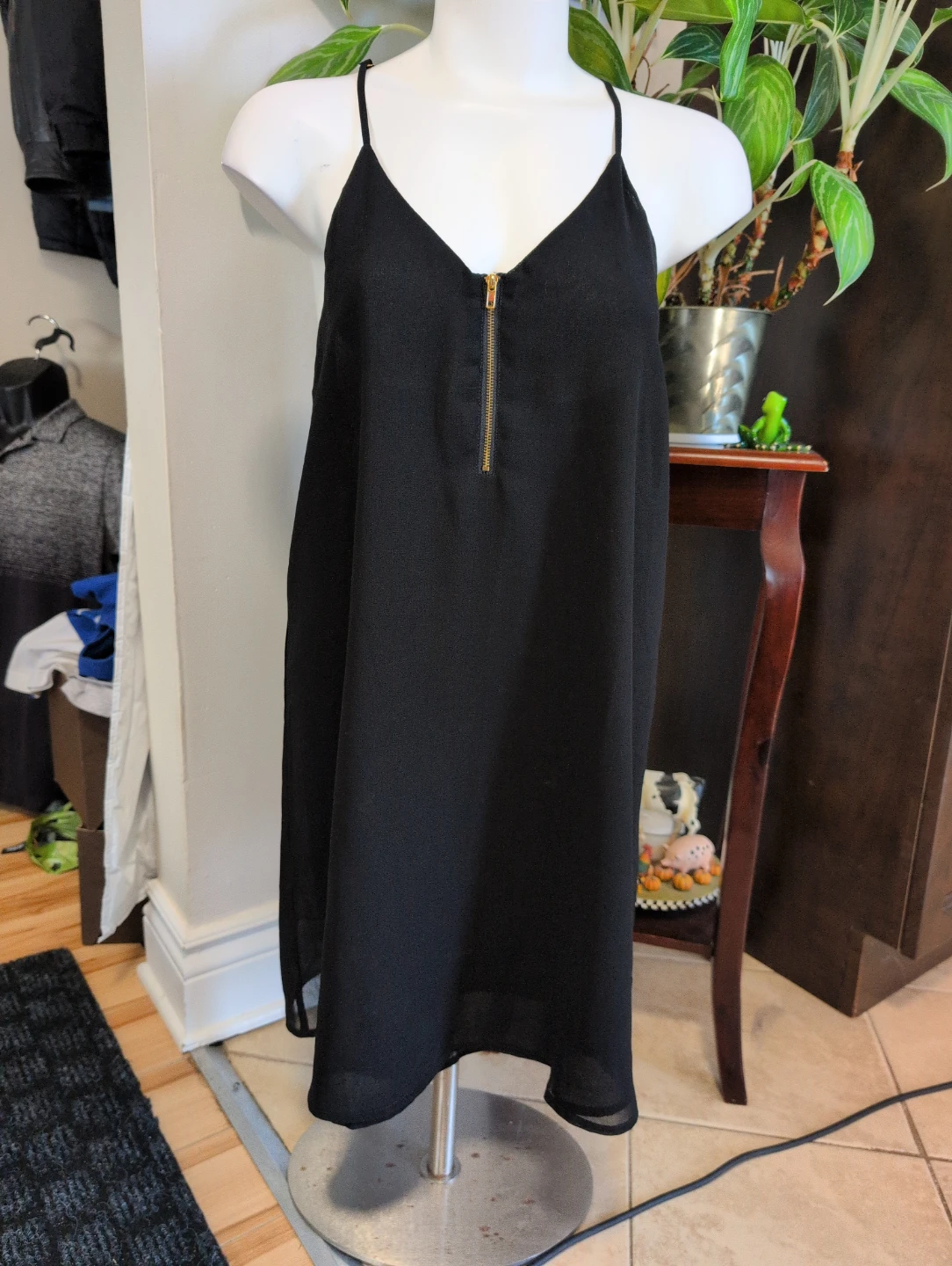Mine Black V-Neck Zipper Dress - Size L