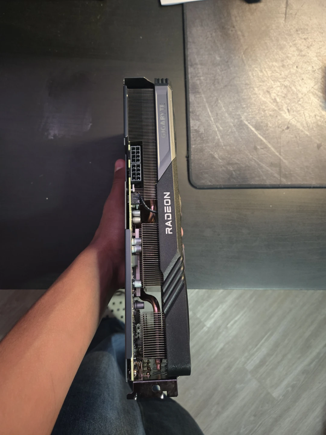 GIGABYTE Radeon 7600XT 16gb vram GPU - photo 2