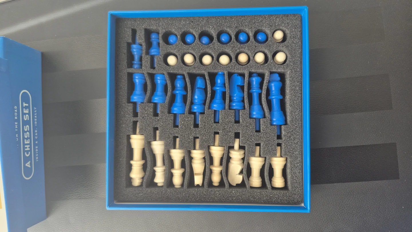 Chess set with book & pegged pieces - photo 5