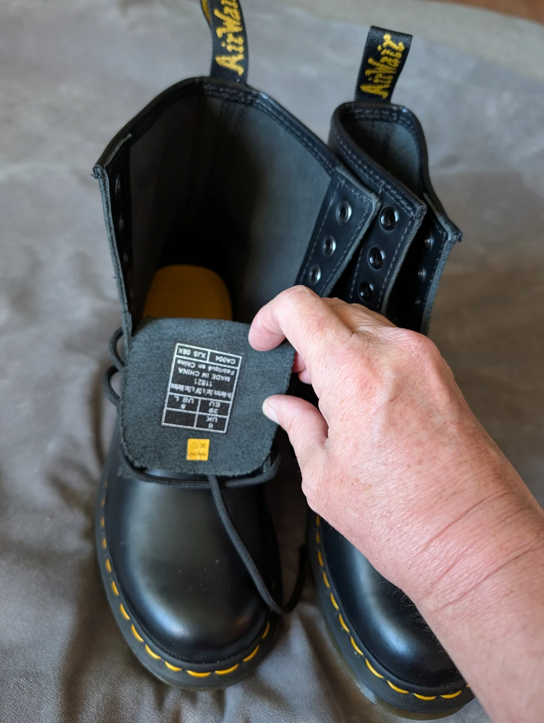 Dr. Martens Black Leather Boots Size 8 US, 39 EU - photo 4