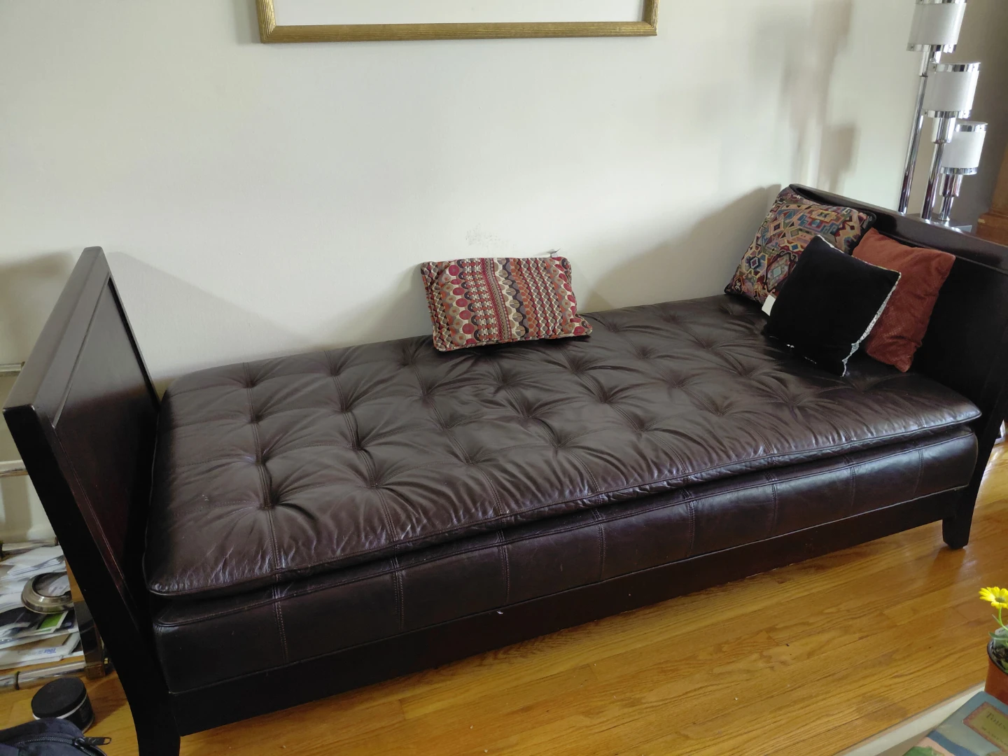 Tufted Leather Daybed Sofa with Cushions