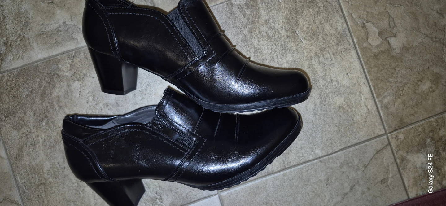 GB Genuine Comfort Black Leather Zip Ankle Boots - Size 8 - photo 2
