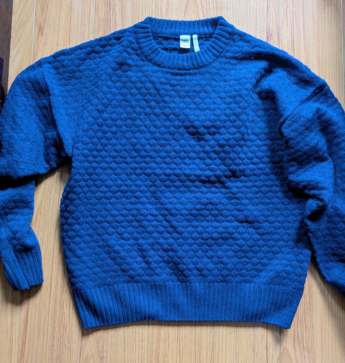 💙 Twik 💙 Women's Honeycomb Crewneck Sweater