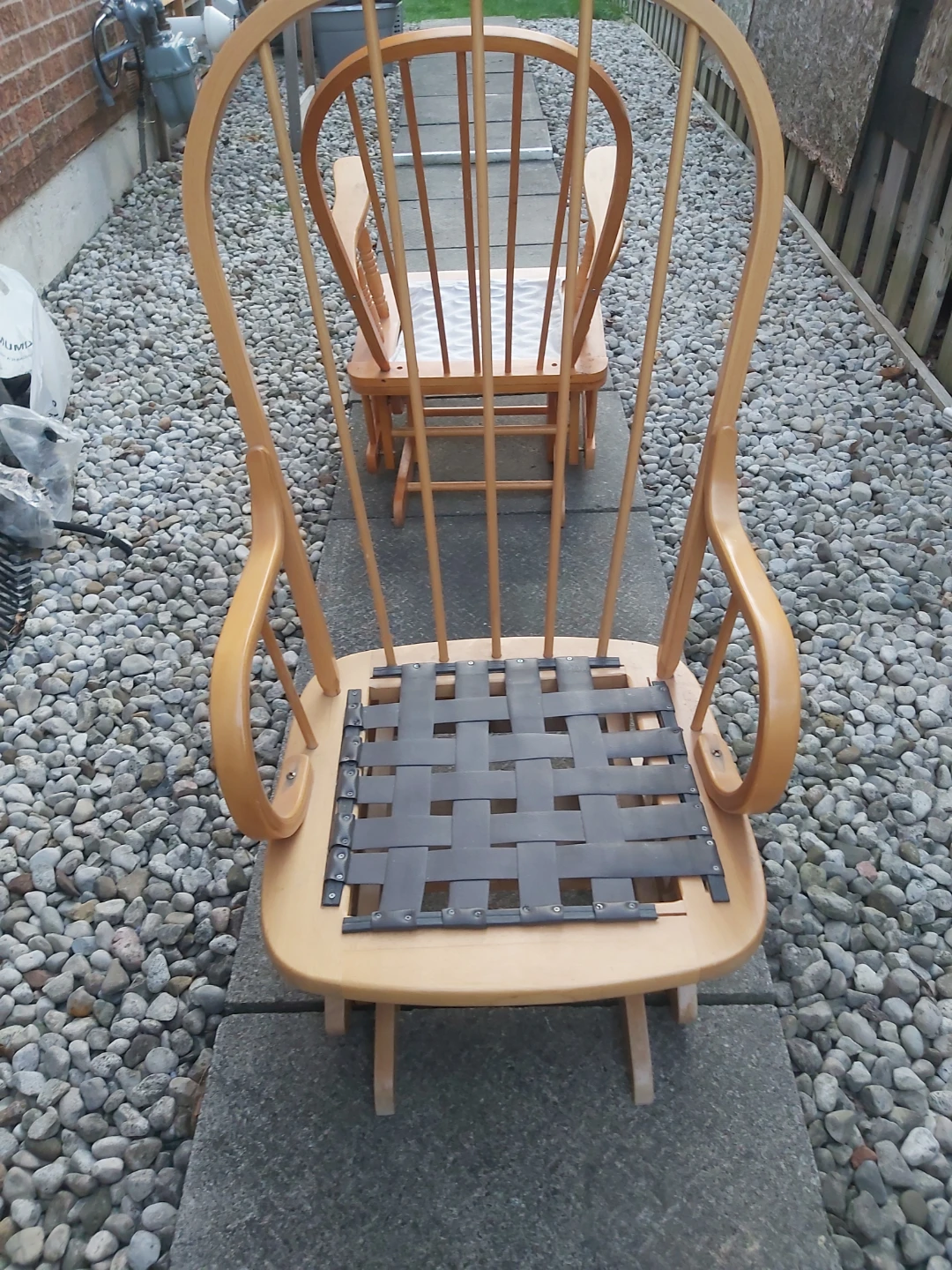 Wooden Rocking Chair - photo 3