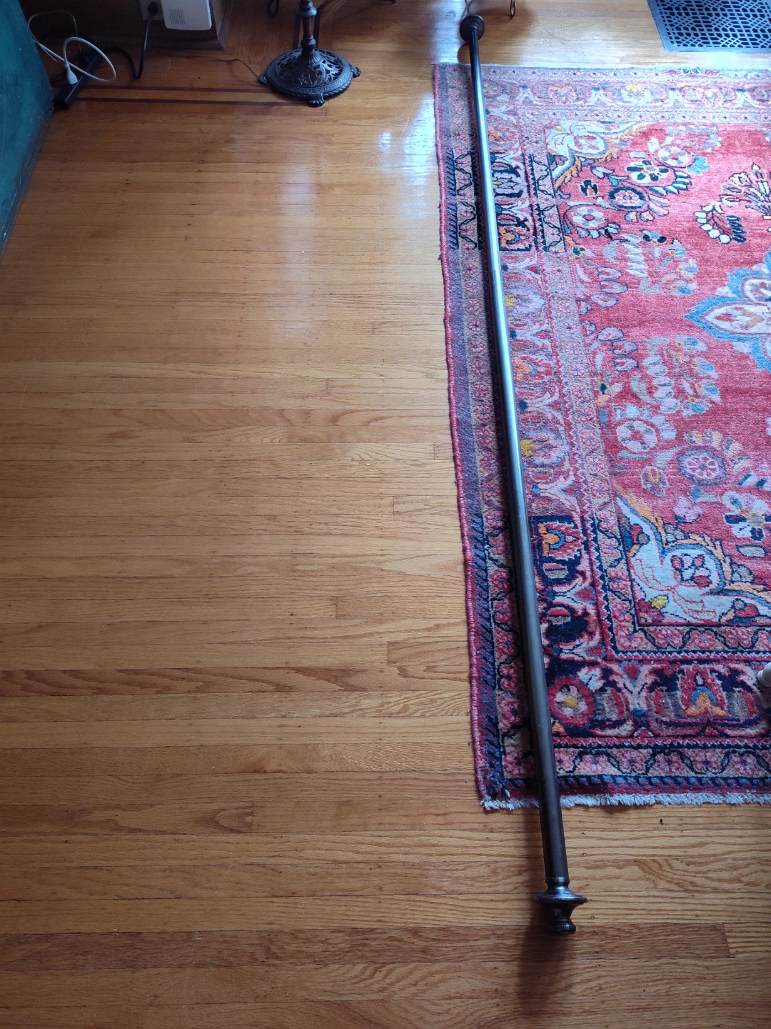 Metal Curtain Rod with Brackets and Finials