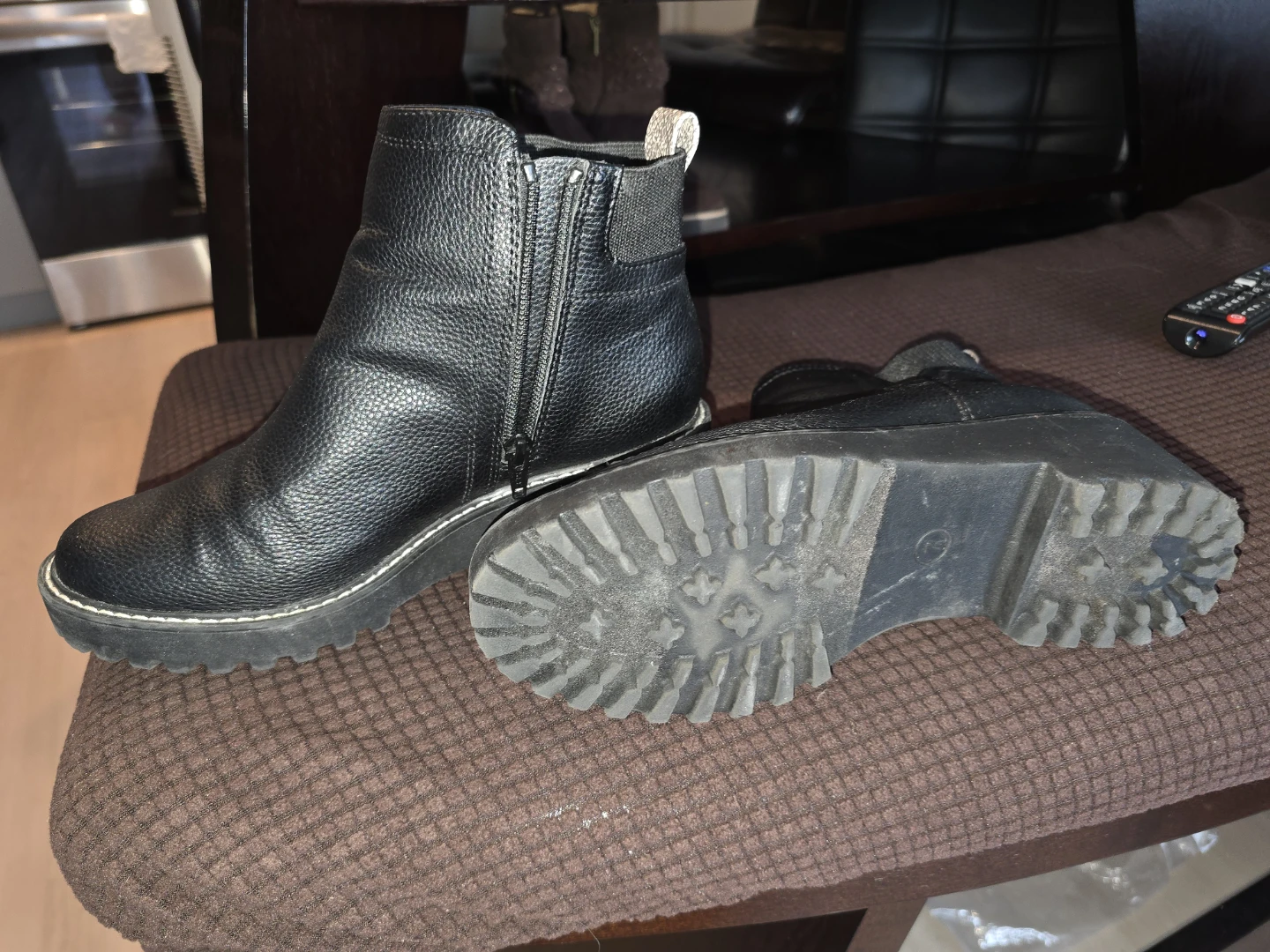 Black Faux Leather Chelsea Boots - photo 3