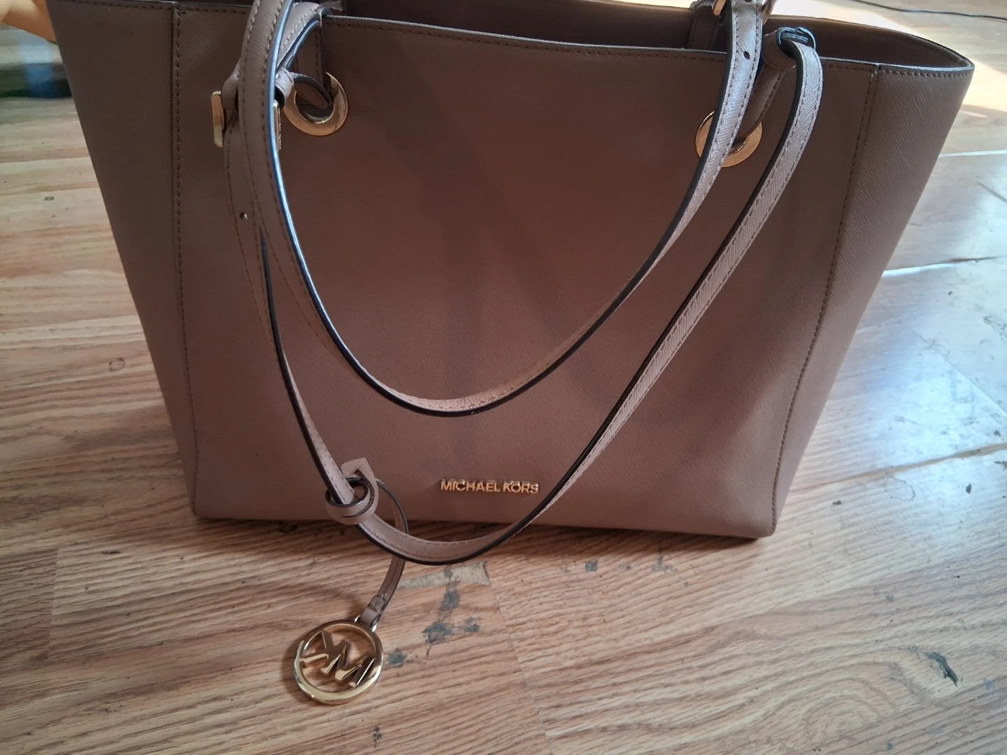 A woman's pocketbook
