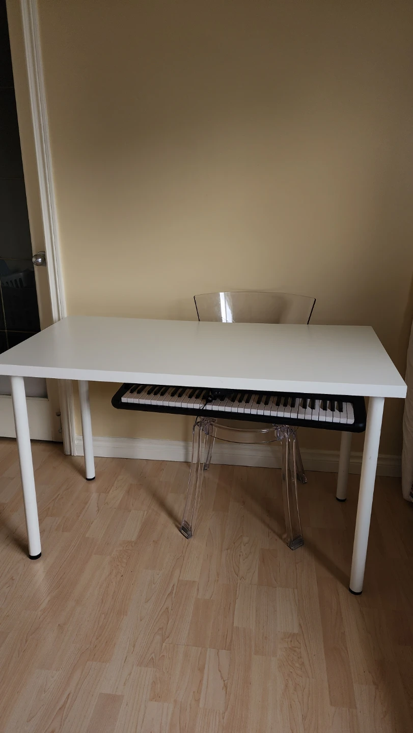 White Ikea Desk/Table