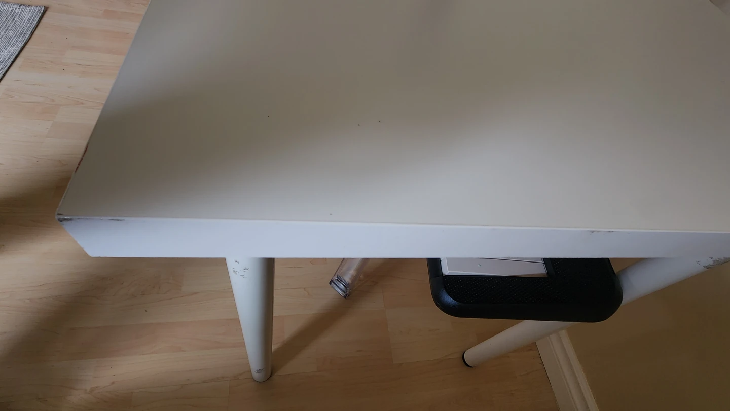 White Ikea Desk/Table - photo 2