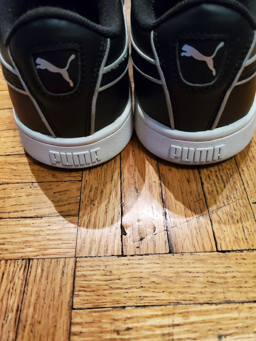 Men's/ Boys  Puma Shoes Size 10 - photo 3