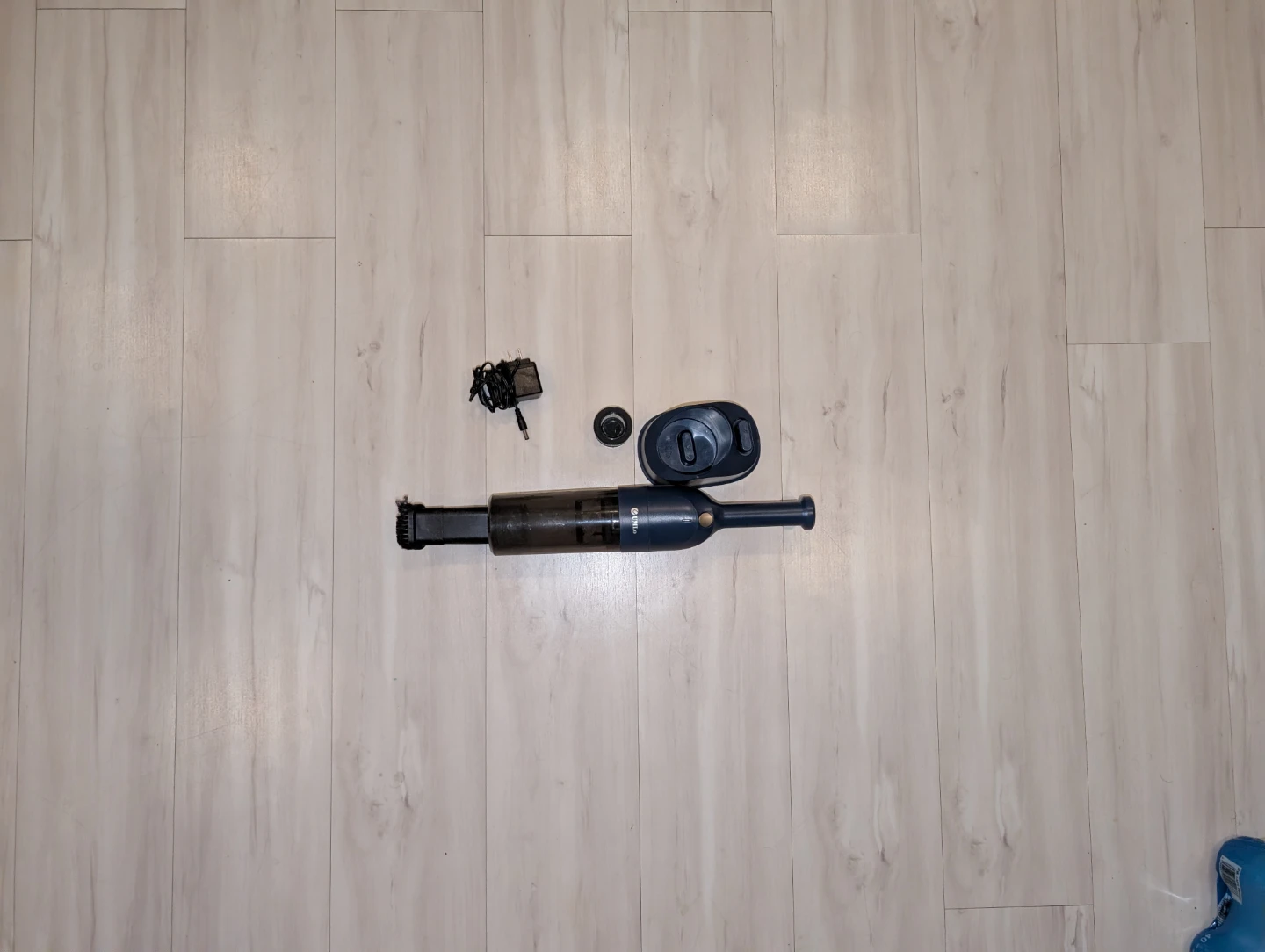 Cordless Stick Vacuum Cleaner with Charger