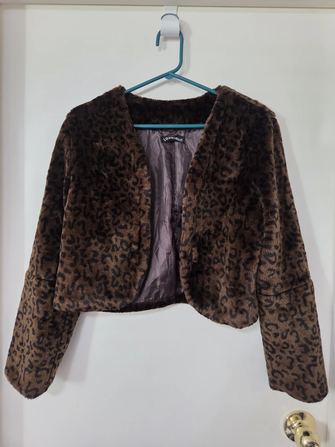 Small)LOVE&LIGHT Leopard Print Faux Fur Cropped Jacket