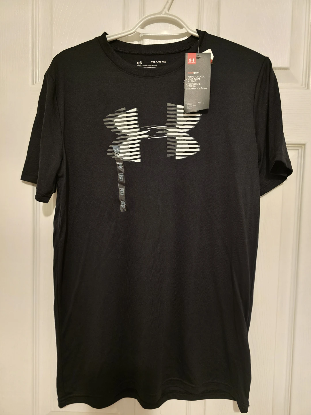 🌱Under Armour T-shirt and Shorts Set YXL - photo 2