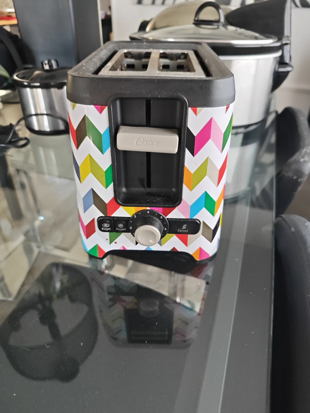 Oster 2-Slice Toaster - Colourful Chevron Design - photo 2