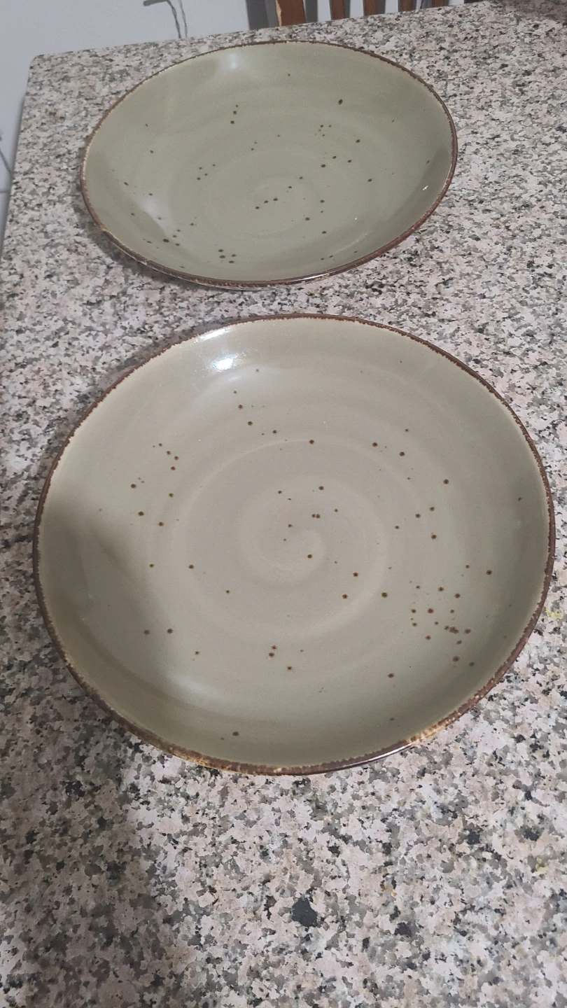 D&V Technoceram Plate Set