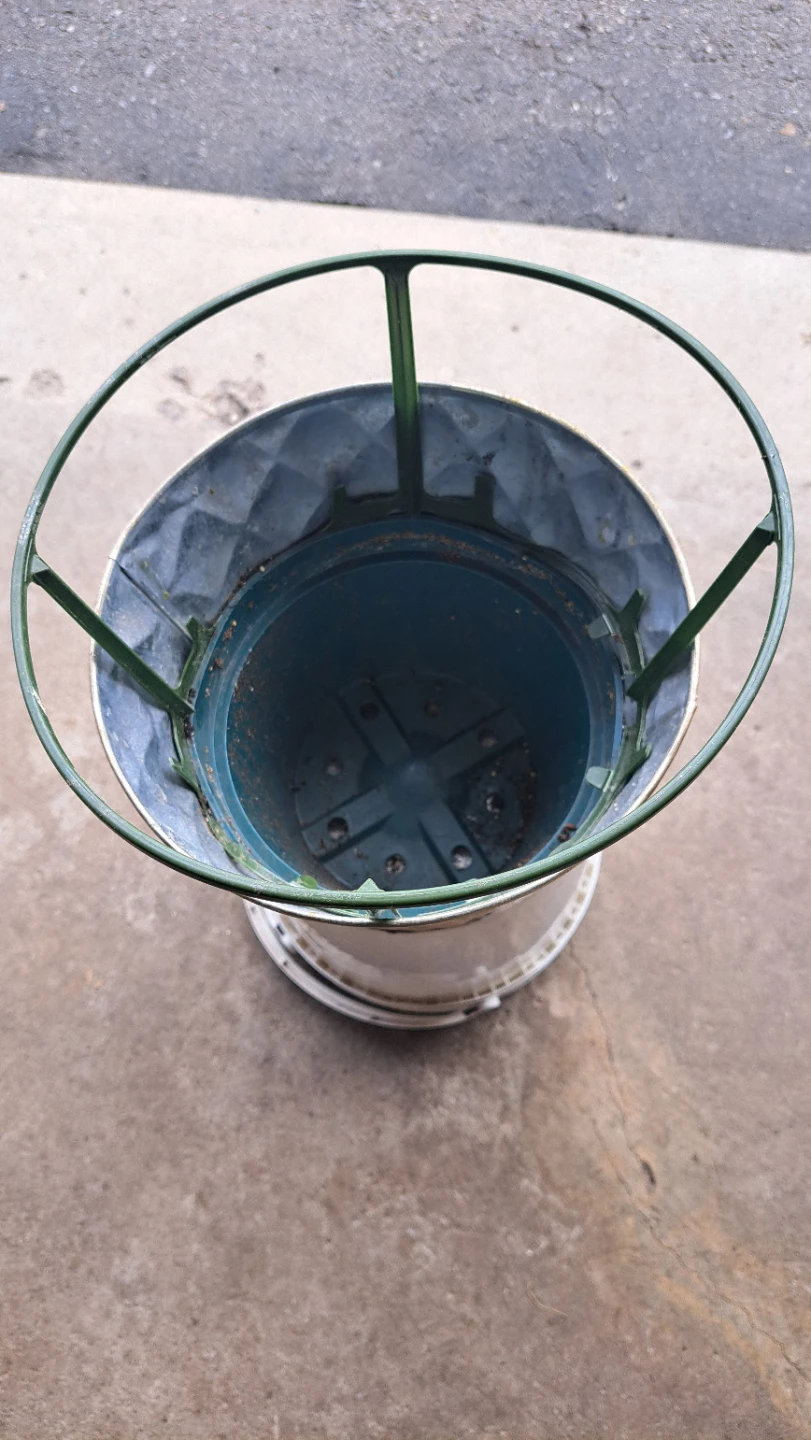 Metal Plant pot - photo 3