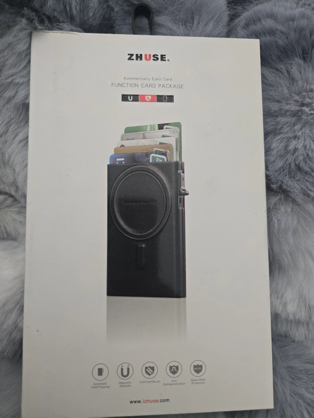 ZHUSE Automatic Card Holder