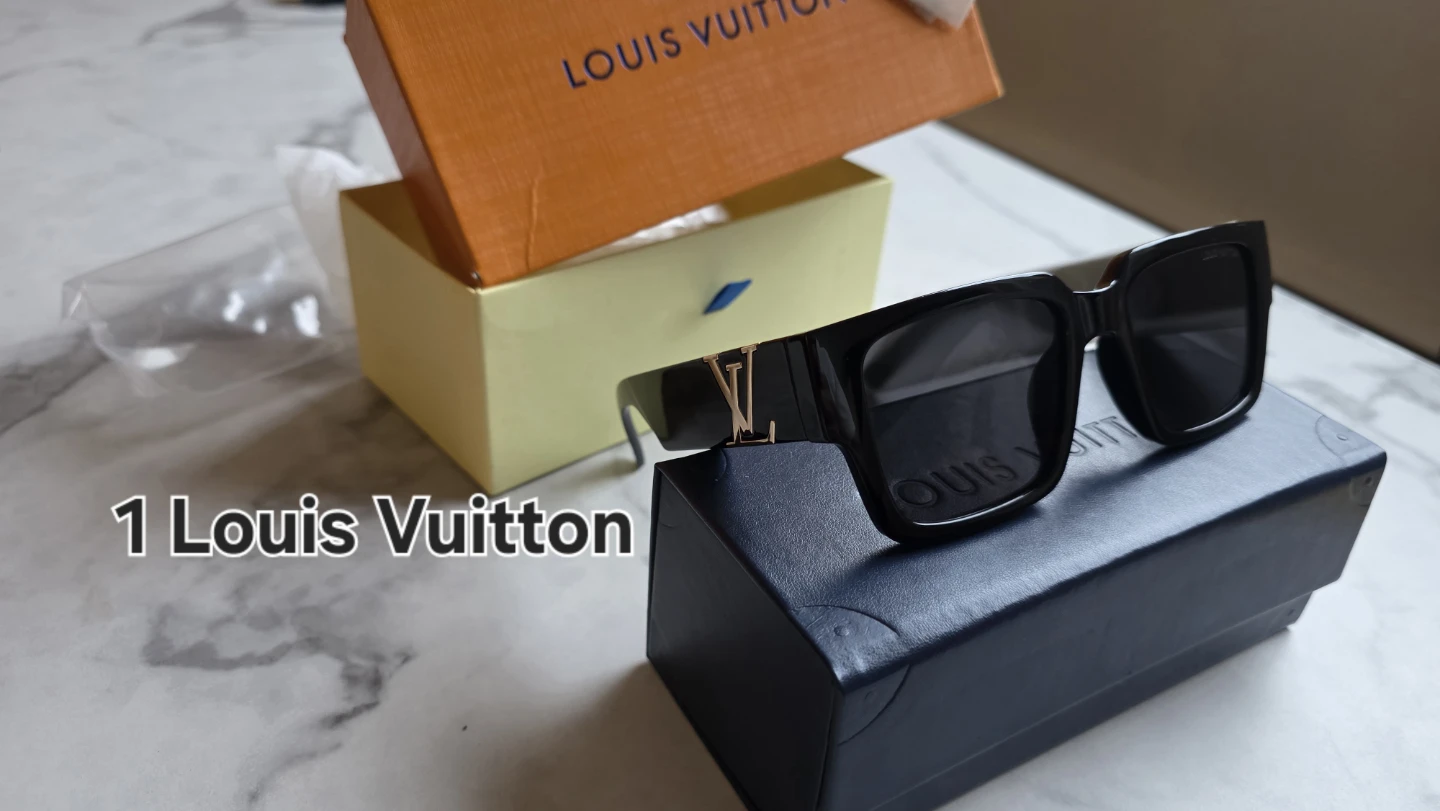 Louis Vuitton Sunglasses - Black