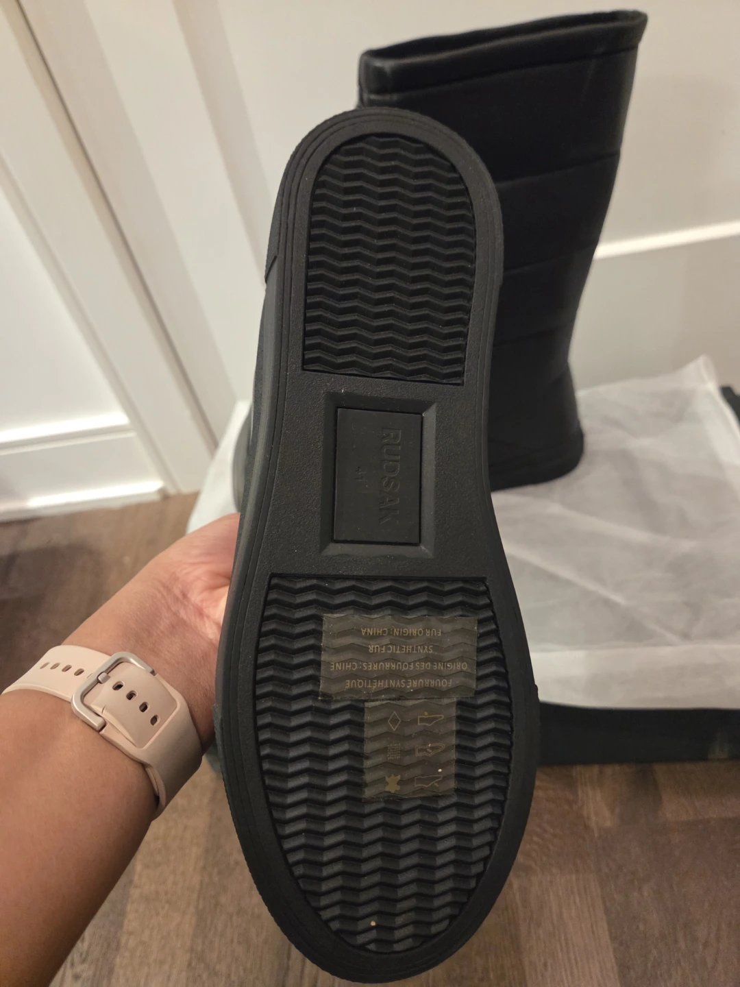 RUDSAK TEIGEN Black Puffer Boots - Size 41 - photo 3