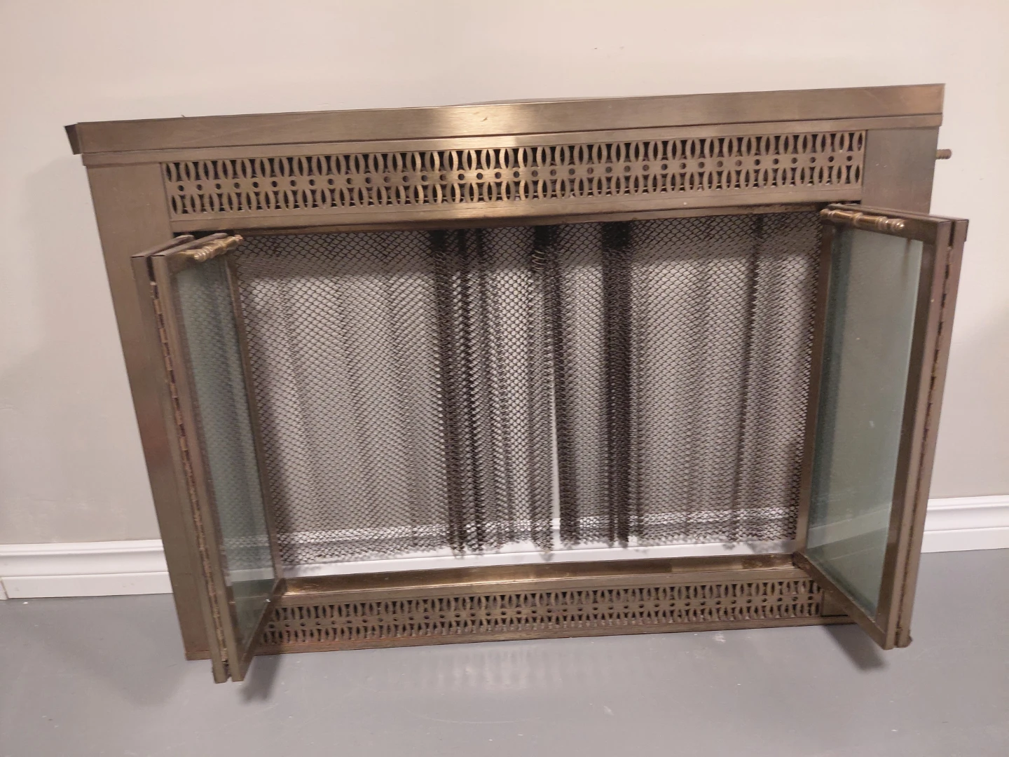 Brass Fireplace Screen with Glass Doors - photo 2
