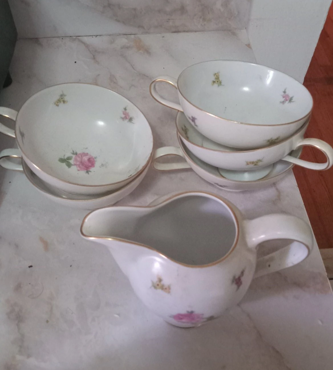 Vintage Floral Teacups and Creamer Set