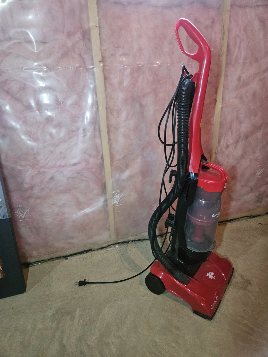 Dirt Devil Featherlite Cyclonic Upright Vacuum Cleaner - photo 3