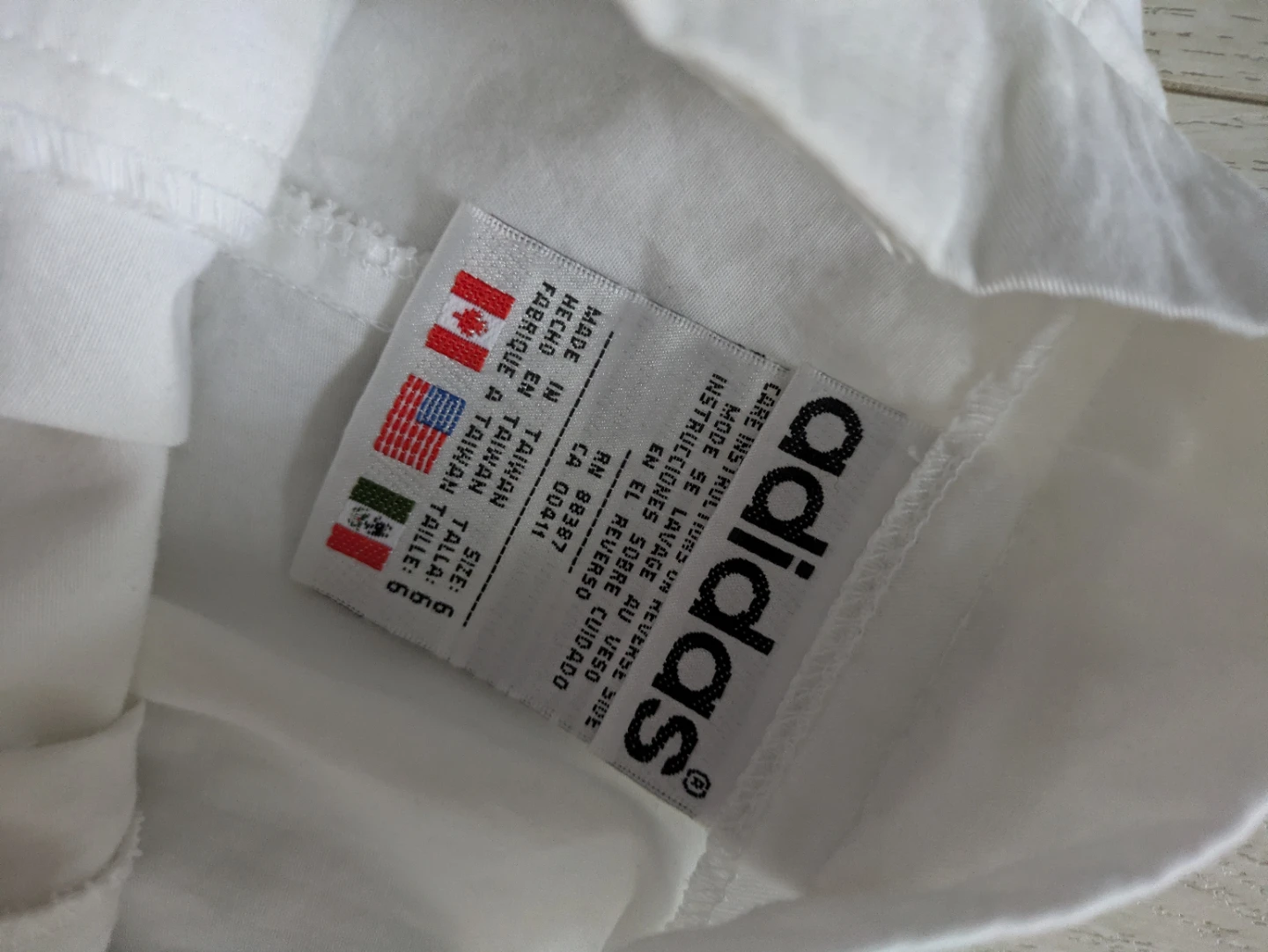 🆓 Adidas Tennis Skort - Size 6 - photo 2