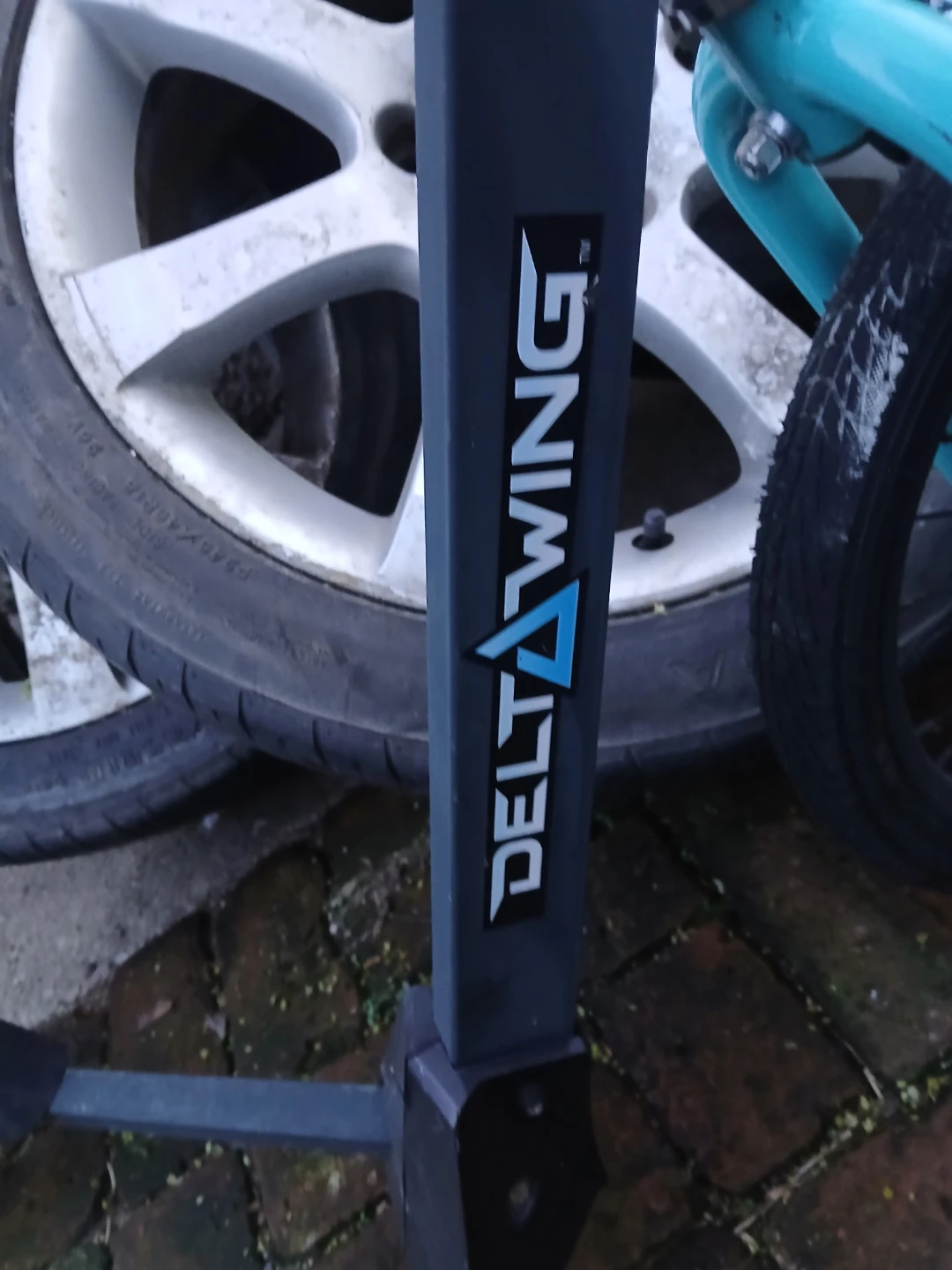 Razor DeltaWing Scooter - photo 3