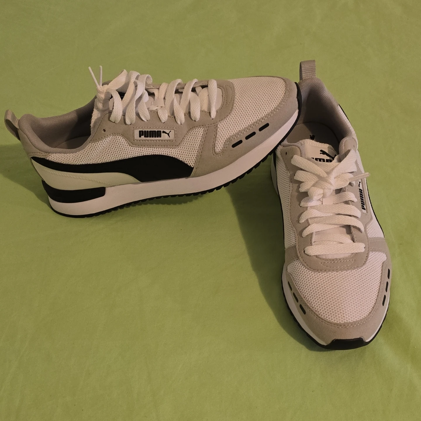 Puma R78 Sneakers - White/Black