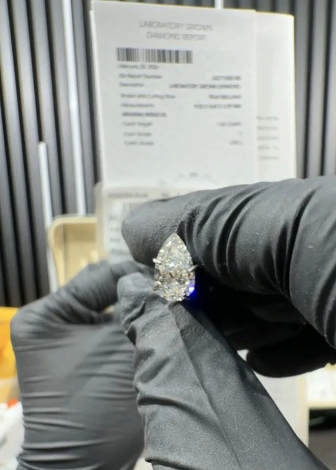 💎 1.0ct Lab-Grown Pear Diamond - IGI Certified