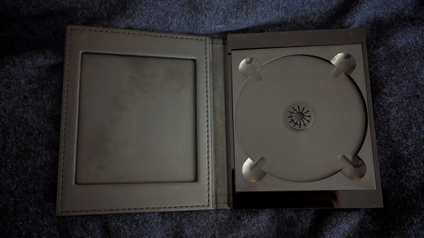 Rare Yakuza Kiwami RGG PS4 Korean Exclusive Leatherbound case - photo 2