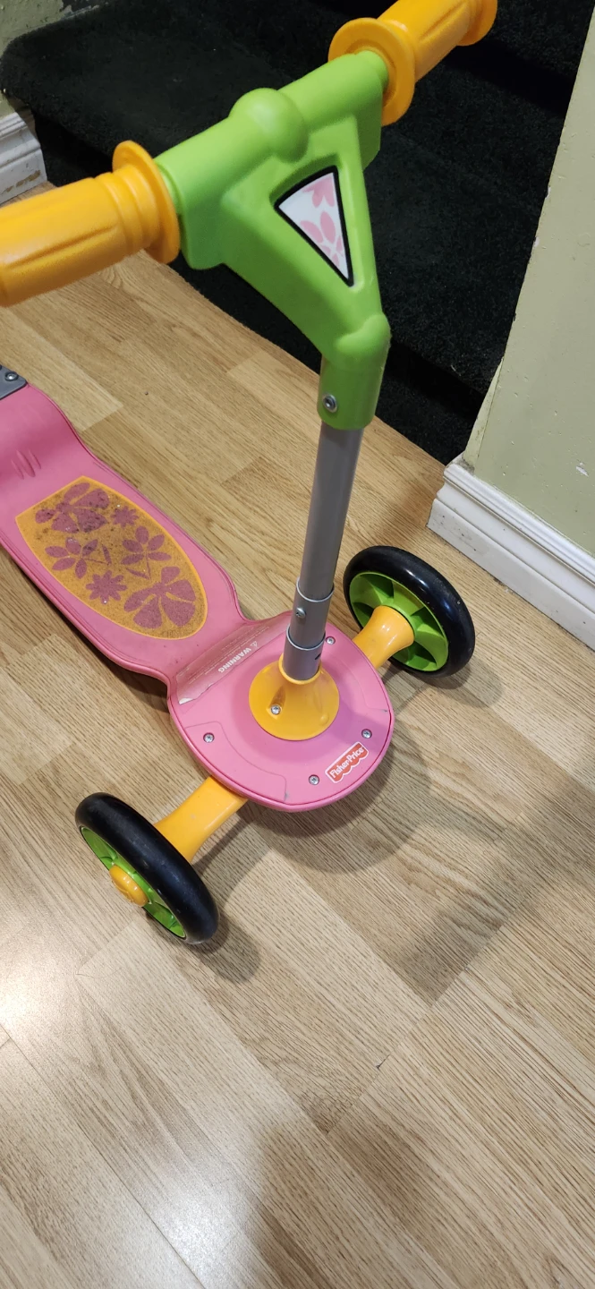 Fisher-Price Pink 3-Wheel Scooter - photo 5