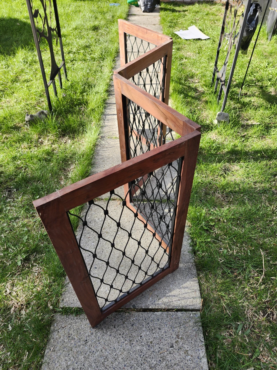 Wooden Folding Pet Gate (heavy duty solid very sturdy) - photo 2