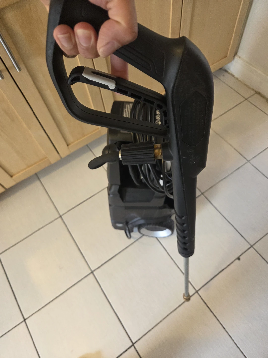 Simoniz Platinum 2100 PSI Pressure Washer - photo 2