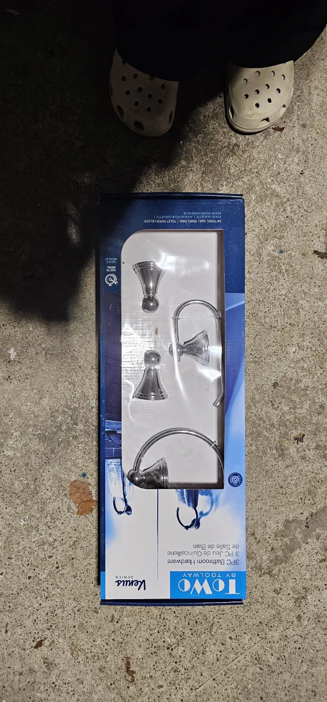 Lowe's 3PC Bathroom Hardware Set - photo 2