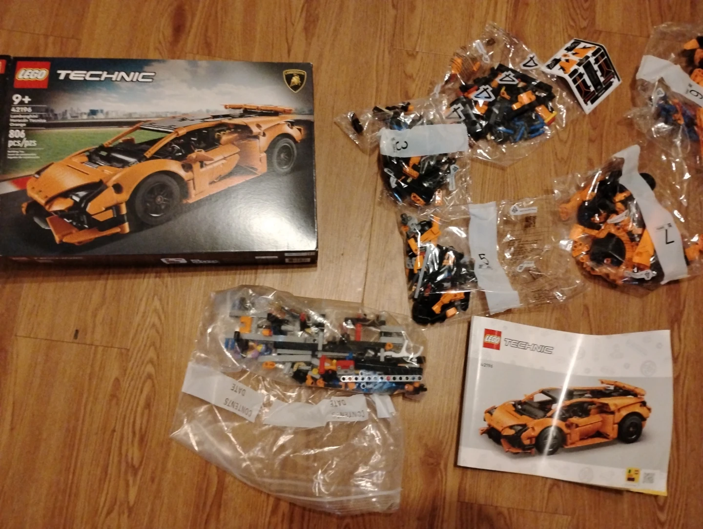 LEGO Technic Lamborghini Huracan STO 42196