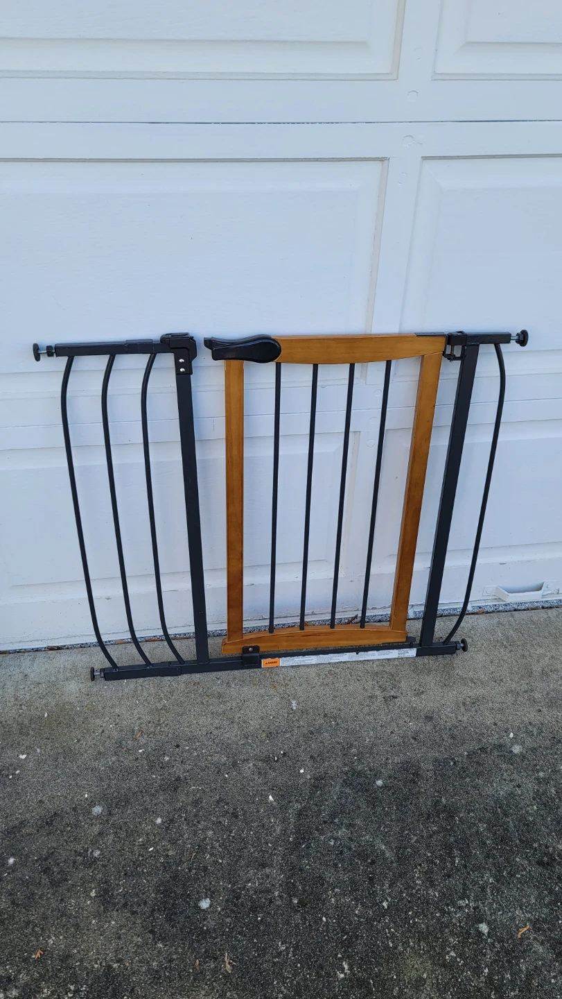 Summer Infant Decorative Wood and Metal Pressure Mounted Gate
