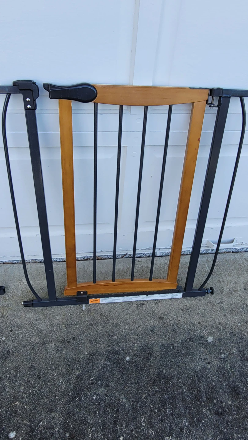 Summer Infant Decorative Wood and Metal Pressure Mounted Gate - photo 2