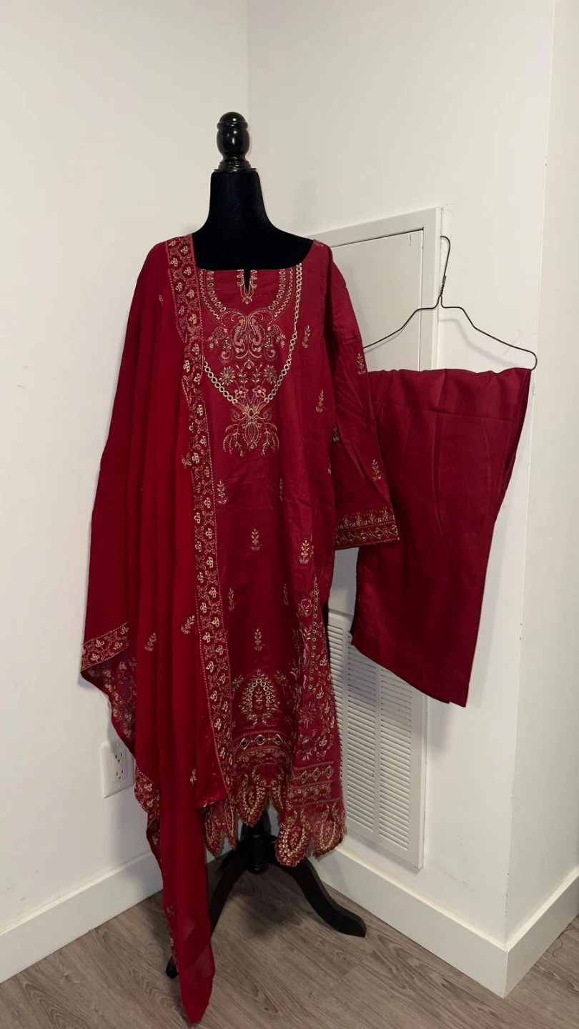 Green Embroidered Kurti with Palazzo Pants - photo 3